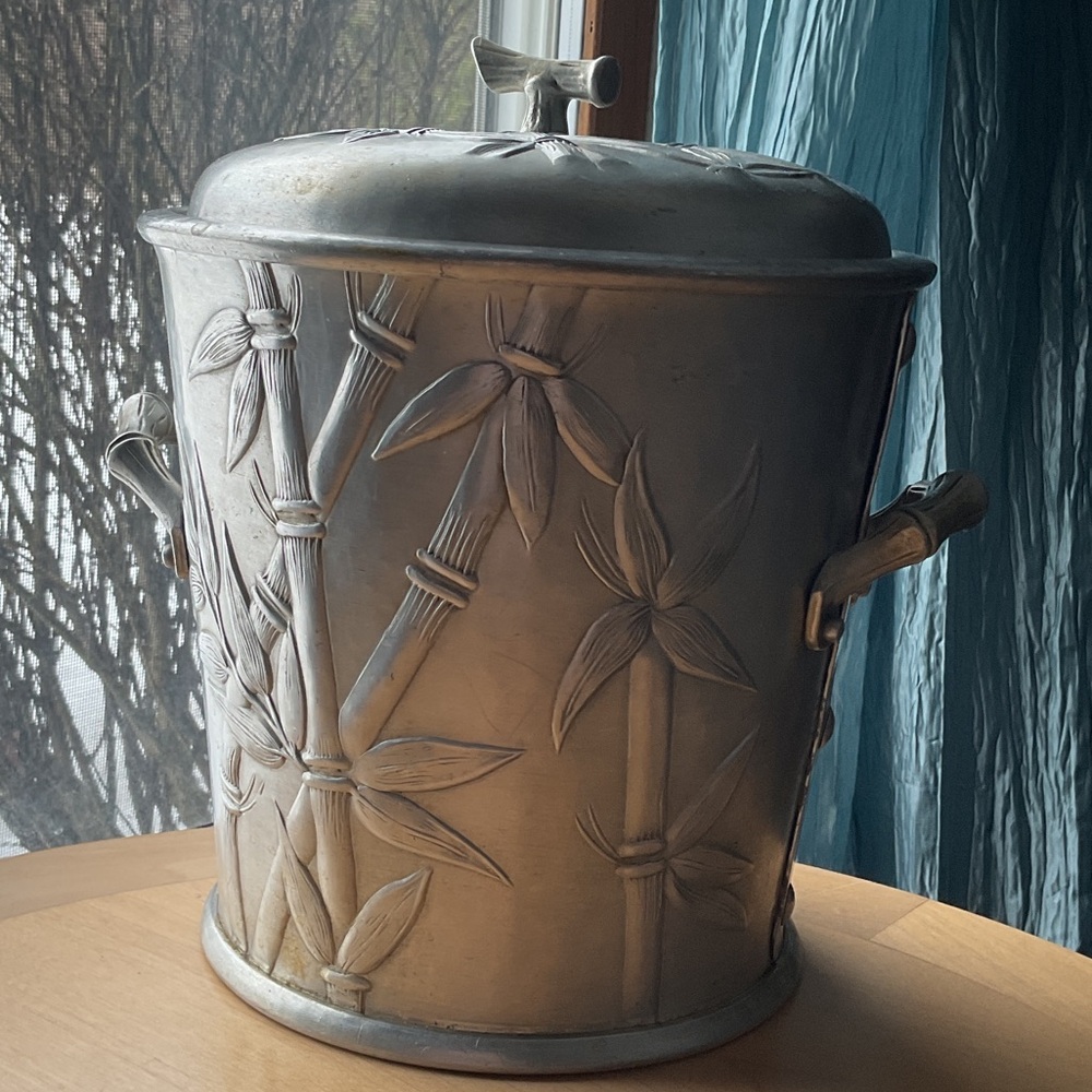 Everlast Silver Bamboo-Relief Metal Ice Bucket with Lid